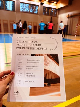 Plesno, ustvarjalno, povezovalno – folklorni vikend v Kotljah (7)